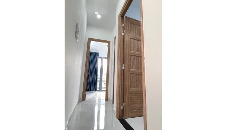 Ngay UBND phường 16 - 20m ra mặt tiền -  (4.5 x 9.2)m - BTCT 2 Tầng