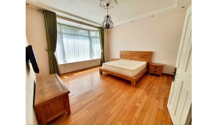 Cho thuê biệt thự Nam Thông - Phú Mỹ Hưng - Q7, dt:11x18m , 4PN , full nội thất , giá :55 triệu/tháng.LH: 0906611859 Thư