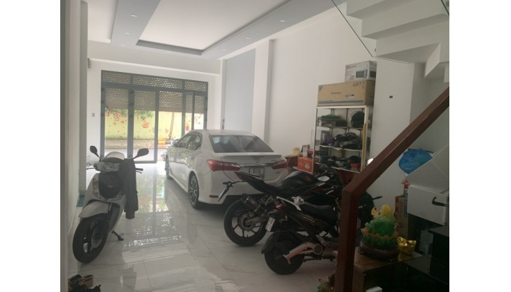 Bán nhà mặt tiền 4,5*16 giáp Bông Sao 4 tầg  phườg 5 quận 8 giá 12,5 tỷ