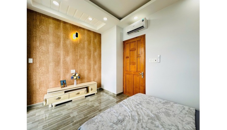 CHỈ NHỈNH 4 TỶ - NHÀ ĐẸP MỚI XÂY - LÔ GÓC 2 MẶT TIỀN - 38M2 - 3 TẦNG - PHƯỜNG 12 GÒ VẤP.