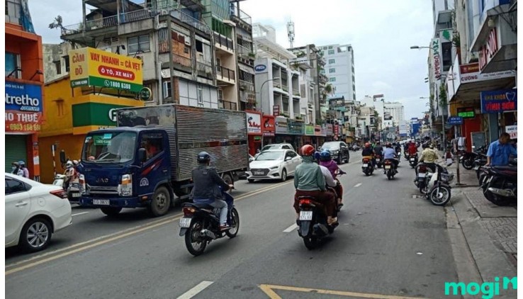 Cho thuê tòa nhà mặt tiền đường Phan Đình Phùng, Phú Nhuận