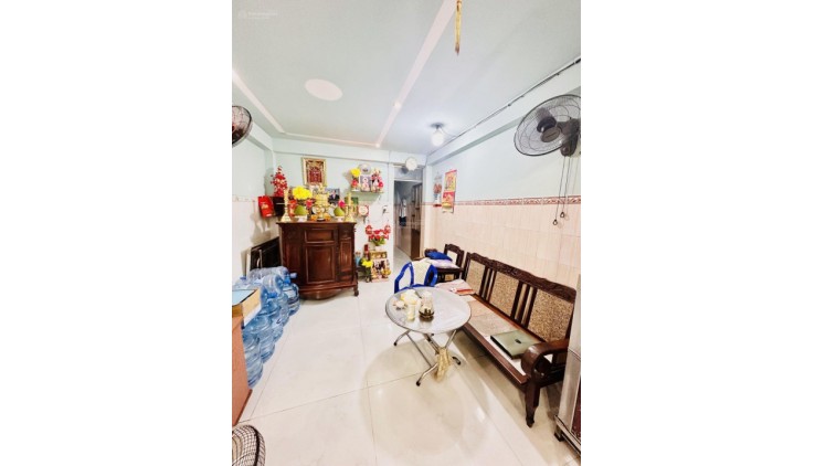 NGAY AEON TÂN PHÚ - 60m2 - 3 tầng - HẺM XE HƠI 7 CHỖ - chỉ 5.tỷxx