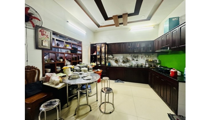 Bán nhà MTKD 100m2 4 tầng giáp Hoàng Minh Đạo phường 5 quận 8 giá 35 tỷ