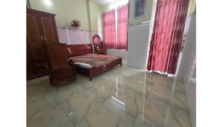 Bán Nhà Ấp 10, Quy Đức, Bình Chánh, 126.7m2, 2 Tầng, giá 1Tỷ Nhỉnh