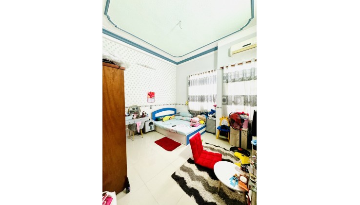 Mặt tiền Đỗ Thị Tâm (ngay sau chợ Tân Hương) 4.3x14.6m, 2.5 tấm