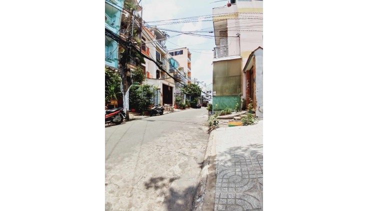 Nhà mặt tiền - Đường Hoàng Xuân Nhị - Tân Phú - 139m2, hơn 12 tỷ