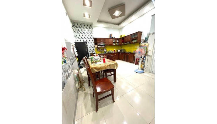 Nhà đẹp 4 tầng Lê Văn Quới - Bình Tân - 65m2 - hơn 6 tỷ