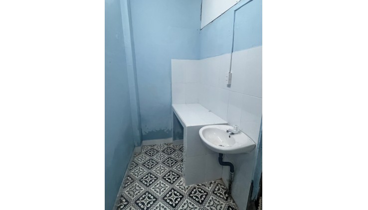 HẺM 6M - SÁT MẶT TIỀN ĐƯỜNG LẠC LONG QUÂN - TIỆN KINH DOANH MUA BÁN - 40,5M2 - Nhỉnh 4 TỶ