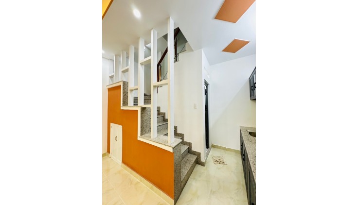 N05- Nhà bán HXH 207/  Nguyễn Văn Đậu 36m2 , nở hậu 4m2 , 2Pn , xe hơi tới nhà Giá 3 tỷ 750