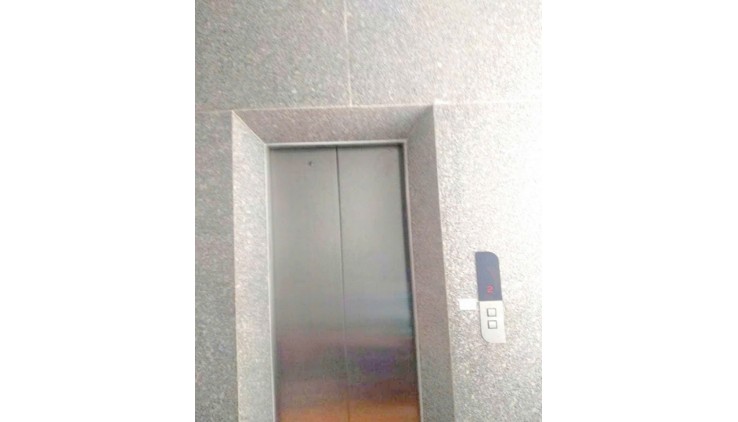 Bán CHDV mặt tiền KD đường Văn Chung, P13, Tân Bình, 124m2, 6 tầng, thang máy