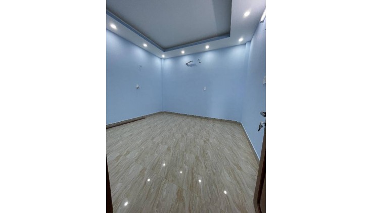 NHÀ RỘNG ĐẸP  GÒ CÁT, 2 TẦNG, 115M2, NGANG 4M NHỈNH 4 TỶ - GẦN UỶ BAN PHƯỜNG