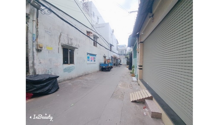 Nhà đường Lạc Long Quân, P10, Tân Bình, 20m2, 3 tầng đầy đủ công năng, nhỉnh 2 tỷ
