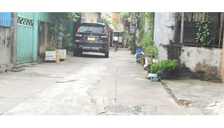 Nhà ngộp Đường số 11. 100m2, 5.5 tỷ,  Linh Xuân, Thủ Đức