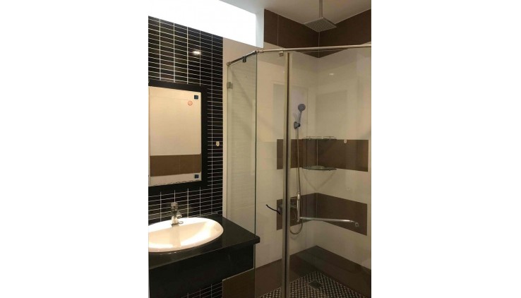 Cho thuê nhà nguyên căn góc 2 mặt tiền kinh doanh đường Lương Thế Vinh, Quận Tân Phú
