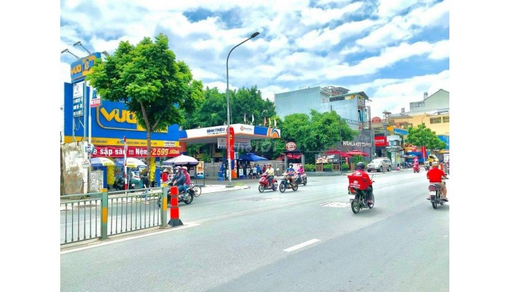 Nhà nguyên căn mặt tiền kinh doanh đường Lũy Bán Bích, Quận Tân Phú