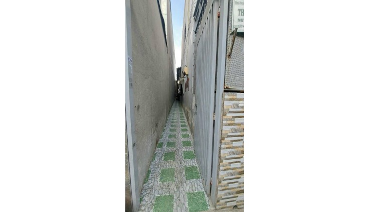Giảm 300tr, nhà HXH Nguyễn Thị Búp Q12, 100m2, giá còn 4 tỷ3