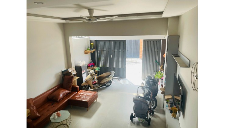 Ở NGAY - Bán Nhà Linh Trung Thủ Đức, Đường Lê Văn Chí Ô tô ngủ trong nhà - 3PN, 5,99 tỷ