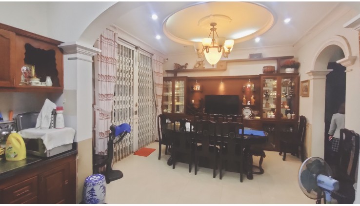 Cho thuê BIỆT THỰ hợp làm VĂN PHÒNG, Ngay UBND Q12, có HẦM, HXH đậu đỗ vô tư
