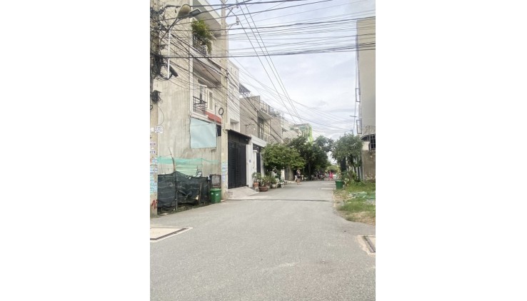 NGỘP BANK GẤP, TRƯỜNG THỌ, THỦ ĐỨC, DTSD 72M2, 2T, HĐT 7TR/T, GIÁ CHỈ 2.8 TY.