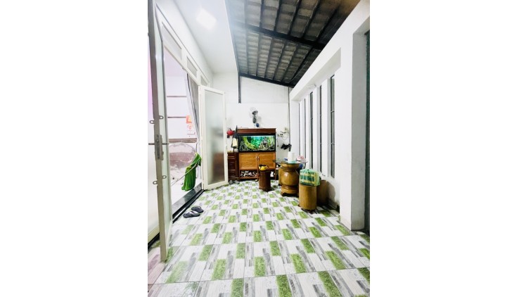 Nhà Bán Nguyễn Văn Quá DT 117m2  6.3mx 19m chỉ 7.8 tỷ,  Đông Hưng Thuận Quận 12