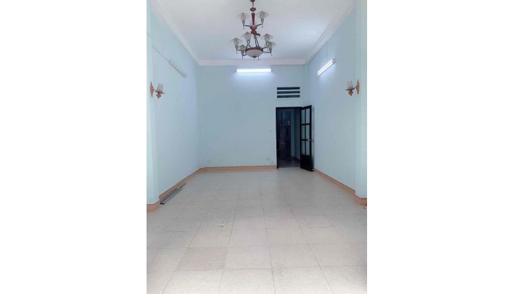 Cho thuê nhà mặt hẻm xe hơi đường Cộng Hòa, Phường 12, Tân Bình