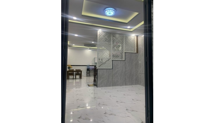 Nhà 4x15, 5 tầng, BTCT,  sát mặt tiền Lê Trọng Tấn, giá nhỉnh 6 tỉ