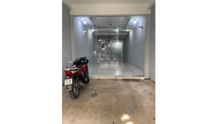 Cho thuê nhà hẻm xe hơi đường Bàu Cát 1, Phường 12, Tân Bình - Vị trí sầm uất gần mặt tiền chính!