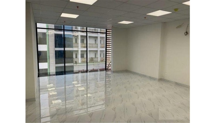Cho thuê tòa nhà mặt tiền đường Bạch Đằng, Phường 2, Tân Bình
