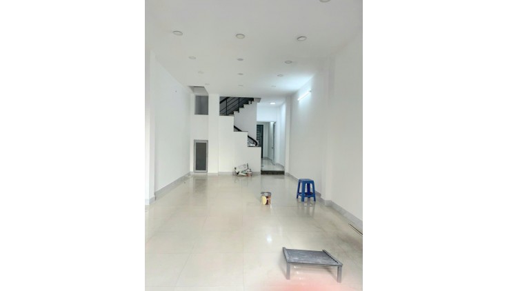 Nhà nguyên căn mặt tiền đường Đường Hoa, Phường 7, Phú Nhuận