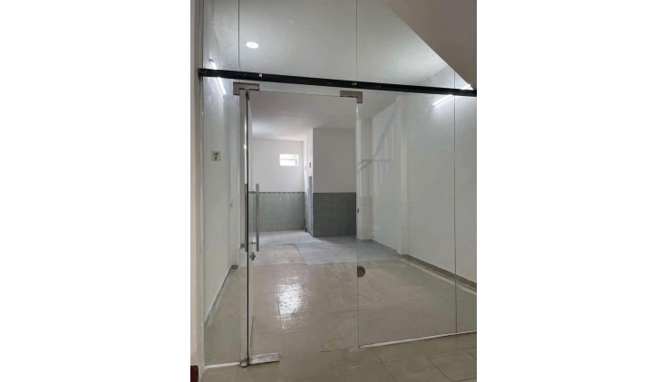 Cho thuê nhà nguyên căn mặt tiền đường Phạm Phú Thứ, Phường 11, Tân Bình