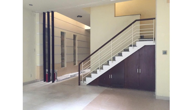 Cho thuê nhà nguyên căn mặt tiền đường Lam Sơn, Phường 2, Tân Bình