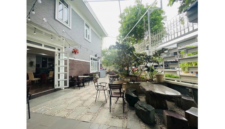 Nhà góc 2 mặt tiền Phạm Ngọc Thảo, Quận Tân Phú, DT 18m x20m, 1 trệt 2 lầu