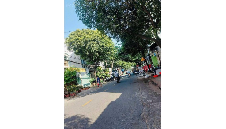 Cho thuê nhà nguyên căn góc 2 mặt tiền Dương Văn Dương, Quận Tân Phú