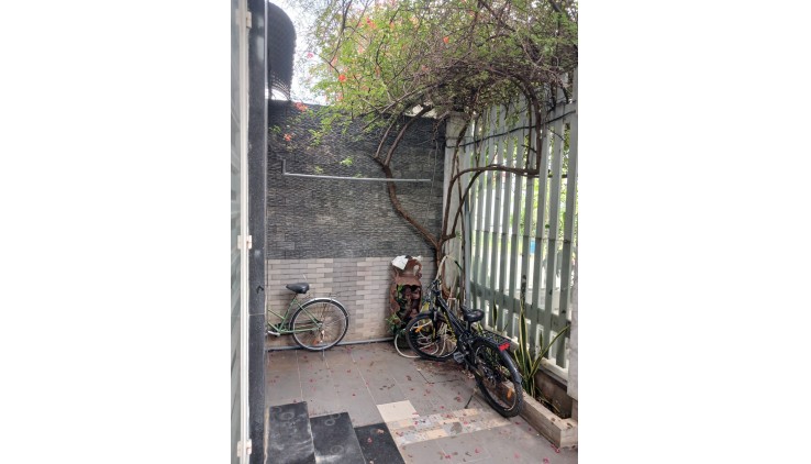Nhà mặt tiền 97m2  Phạm Văn Đồng  Gò Vấp  20 tỷ giảm còn 16 tỷ.