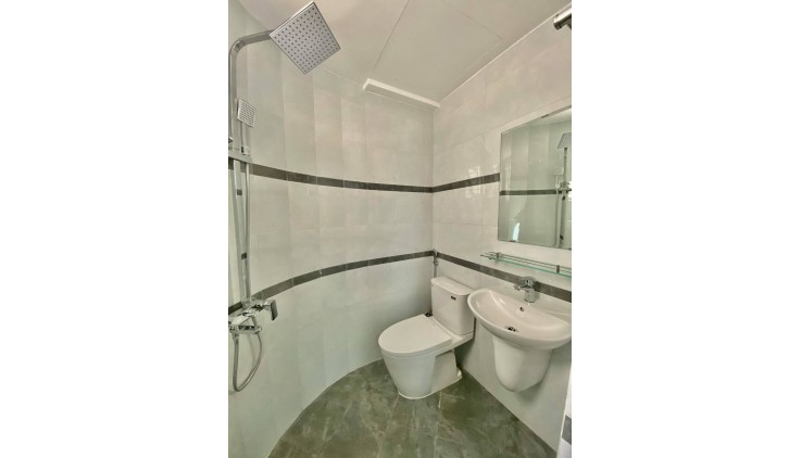 Nhà mặt tiền 97m2  Phạm Văn Đồng  Gò Vấp  20 tỷ giảm còn 16 tỷ.