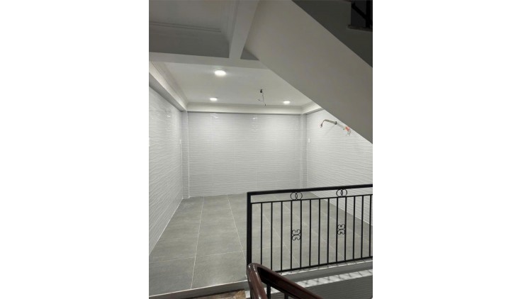 Cho thuê nhà nguyên căn mặt tiền đường Thích Quảng Đức, Phú Nhuận