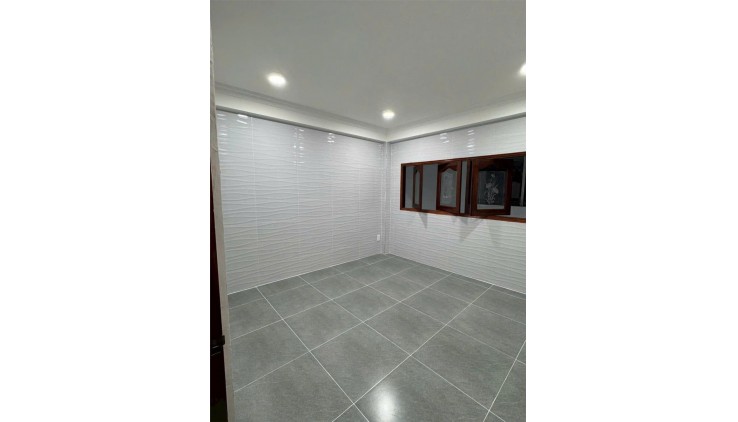 Cho thuê nhà nguyên căn mặt tiền đường Thích Quảng Đức, Phú Nhuận