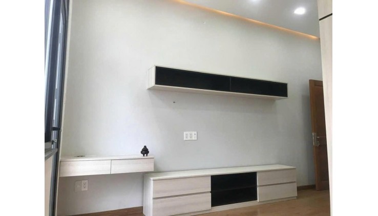 Cho thuê nhà nguyên căn hẻm xe hơi Trần Thái Tông, Phường 15, Tân Bình