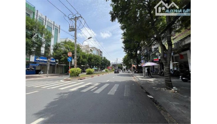 Cho thuê nhà nguyên căn mặt tiền đường Bàu Cát, Phường 14, Tân Bình - Vị trí vàng, giá cực tốt!