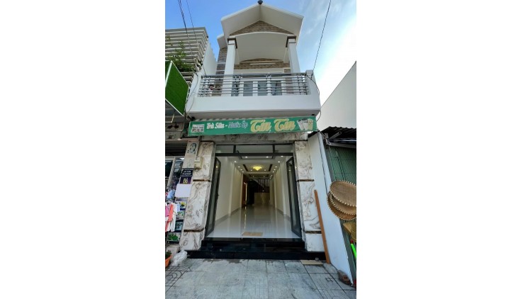 NHÀ ĐẸP TÌM CHỦ MỚI, NHÀ 1 TRỆT 1 LẦU BÁN GẤP NHÀ BÌNH CHÁNH CHÍNH CHỦ BAO SANG TÊN CÔNG CHỨNG