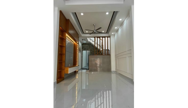 NHÀ ĐẸP TÌM CHỦ MỚI, NHÀ 1 TRỆT 1 LẦU BÁN GẤP NHÀ BÌNH CHÁNH CHÍNH CHỦ BAO SANG TÊN CÔNG CHỨNG
