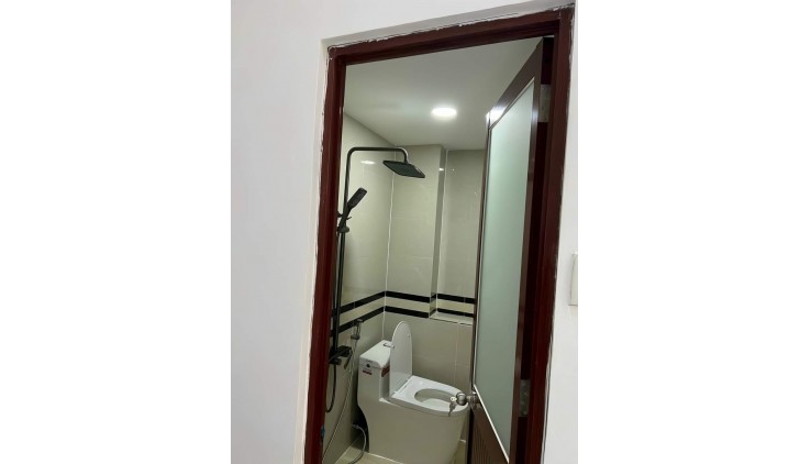NHÀ ĐẸP TÌM CHỦ MỚI, NHÀ 1 TRỆT 1 LẦU BÁN GẤP NHÀ BÌNH CHÁNH CHÍNH CHỦ BAO SANG TÊN CÔNG CHỨNG