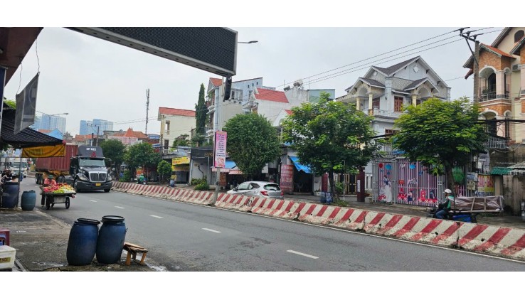 Sang quán nhậu khu dân cư Bình Hưng, huyện Bình Chánh, TP. HCM