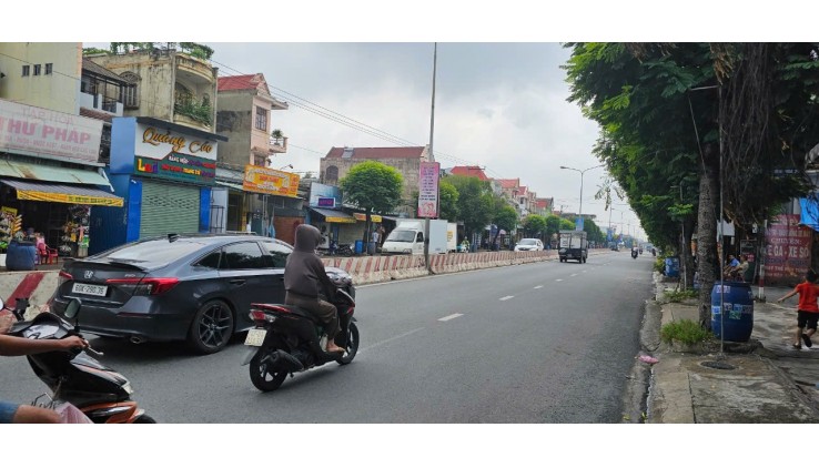 Sang quán nhậu khu dân cư Bình Hưng, huyện Bình Chánh, TP. HCM