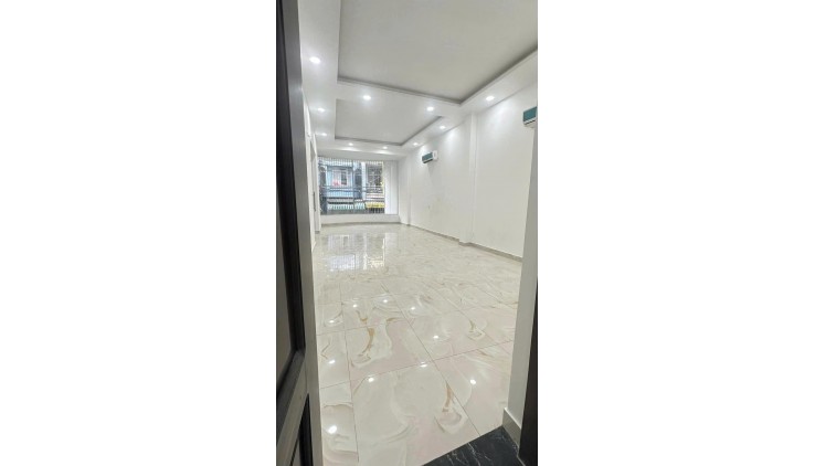 Cho thuê mặt bằng hẻm xe hơi Hoàng Hoa Thám, Phường 13, Tân Bình
