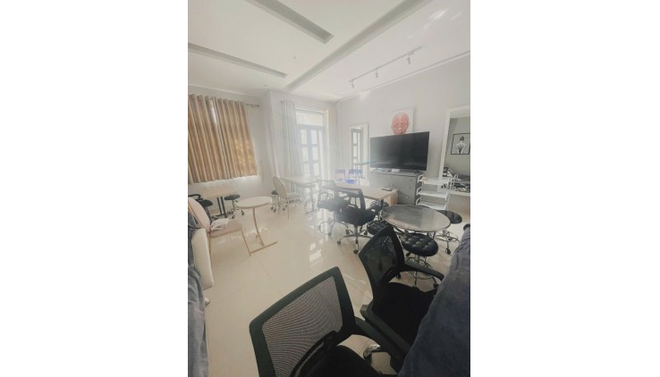 Cho thuê mặt bằng lầu 2 tại 107 Vườn Chuối, P.4, Quận 3, TP. Hồ Chí Minh
