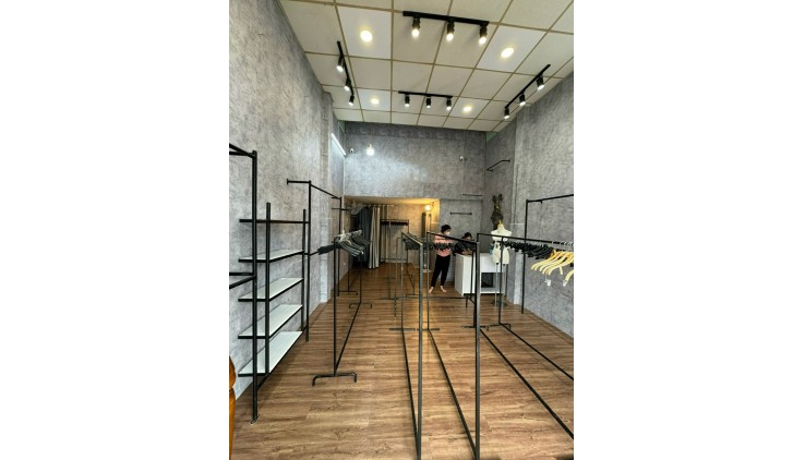 Sang quán cơm gà Mặt tiền đường Phạm Thế Hiển, F3, Quận 8, TP. HCM