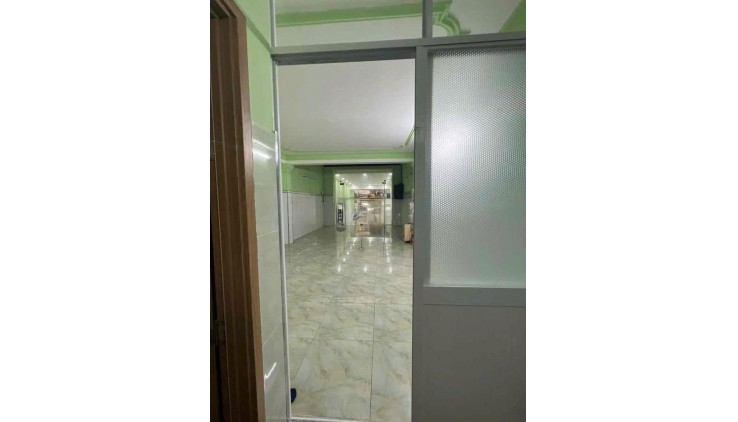 Cho thuê mặt bằng đường Trần Quốc Hoàn, Quận Tân Bình - Vị trí đắc địa đối diện công viên Hoàng Văn Thụ
