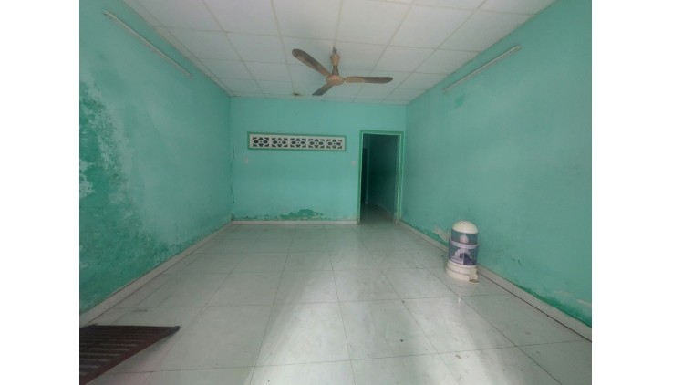 Hàng Thơm nhà Lê Văn Quới gần chợ hẻm 6m thông sát mặt tiền 48m2 ,2 Tầng 4 tỷ