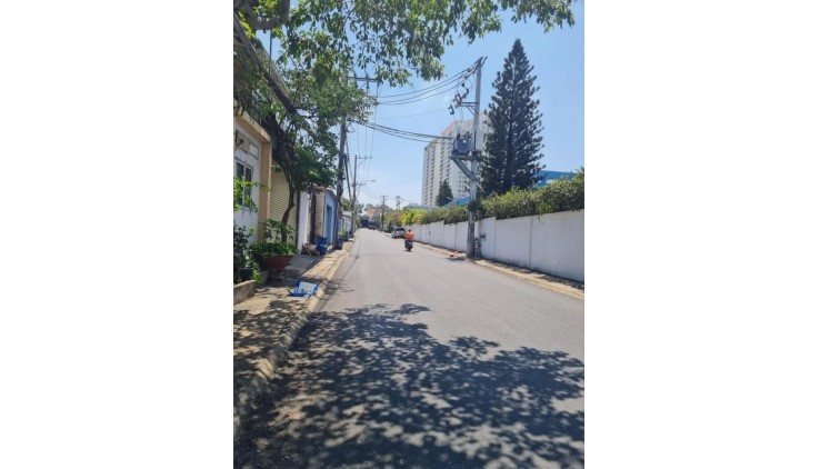 SOS TRƯỜNG THỌ, tHỦ ĐỨC, 33M2, NHÀ MỚI Ở NGAY, HXH, CHỈ 3.3 TỶ.